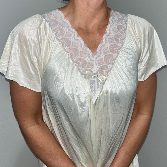 80’s nightgown - Picture 3 of 5